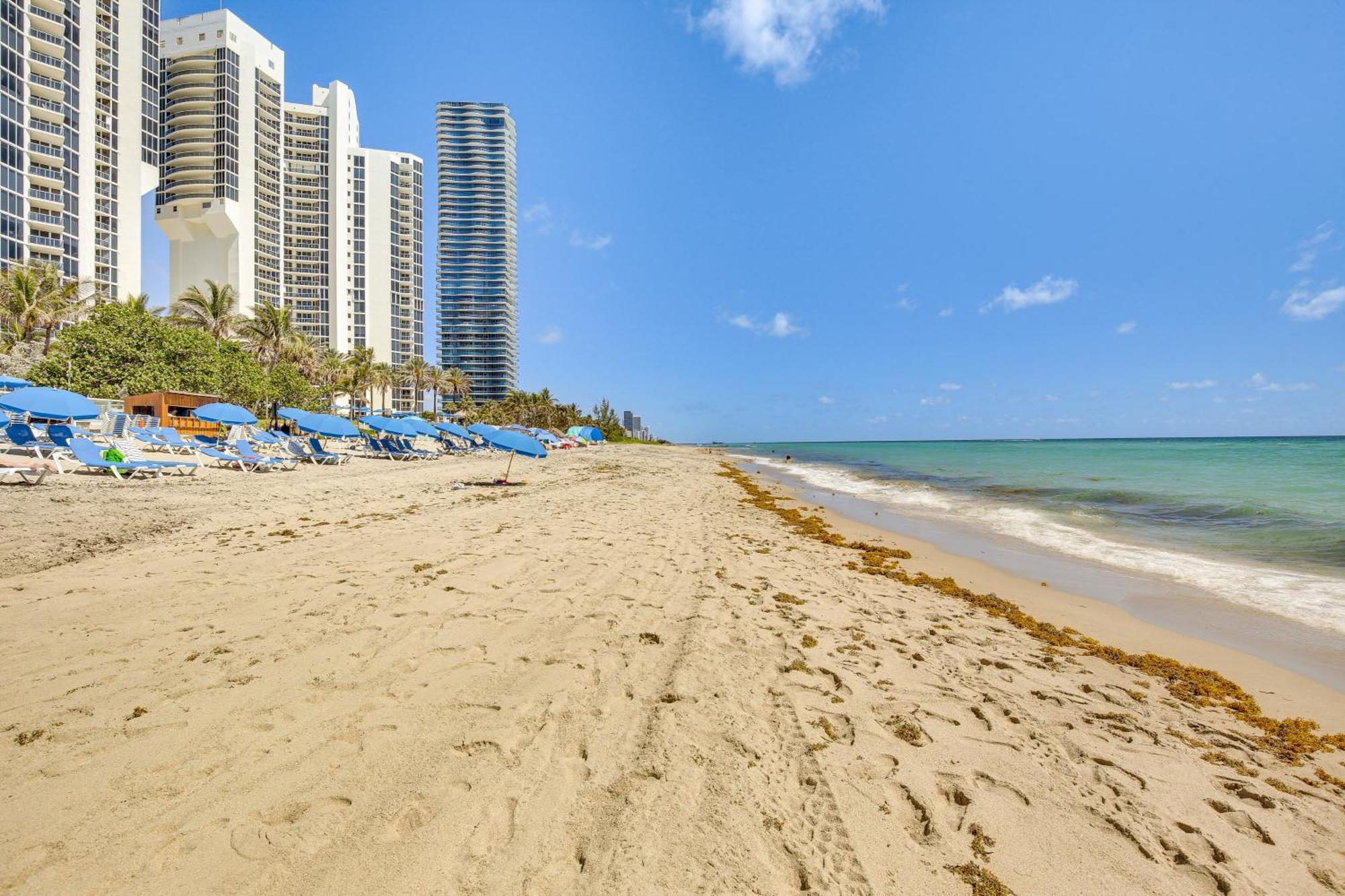 Sunny Isles Beach Resort Studio With Ocean Views Екстер'єр фото